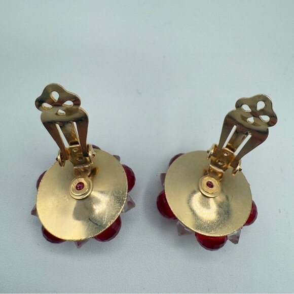 Vintage Signed Lisner Red Cluster Earrings with Glossy Beads - Picture 7 of 8